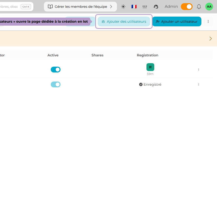 « Ajouter des utilisateurs » ouvre la page dédiée à la création en lot
